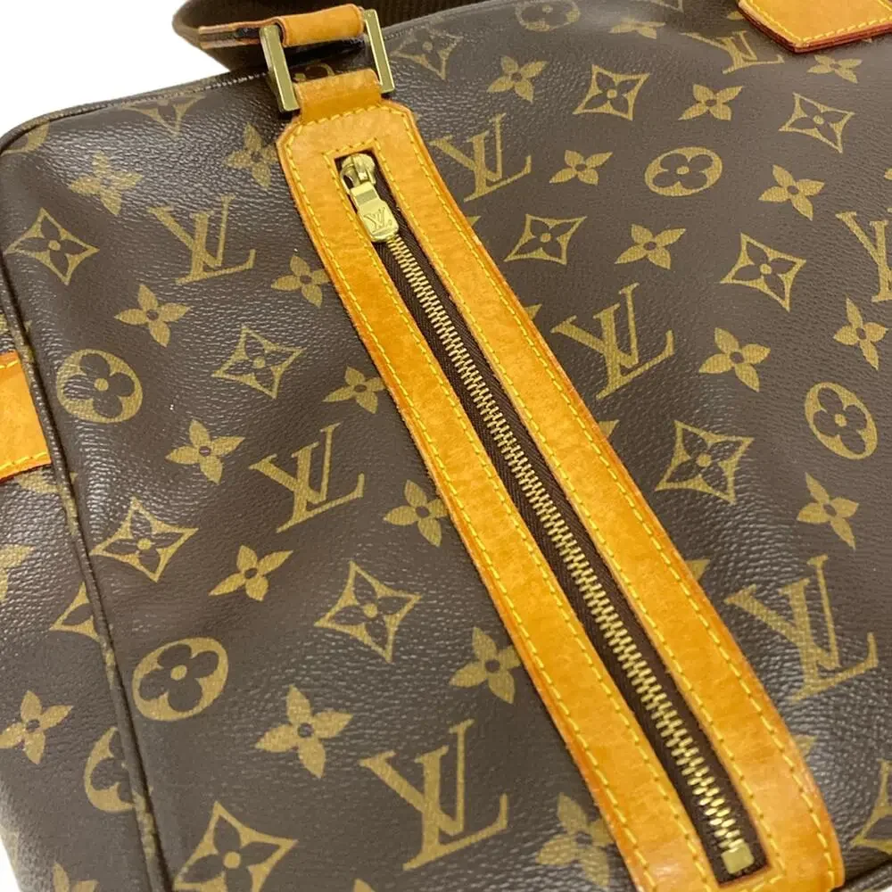 Louis Vuitton Sac Bosphore Monogram Handbag M40043
